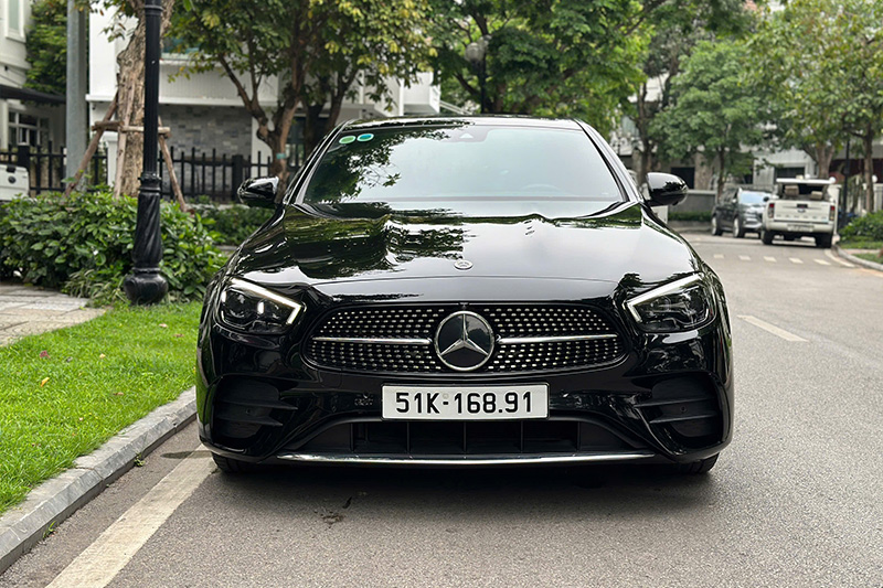 Mercedes-Benz E300 Đen 2021